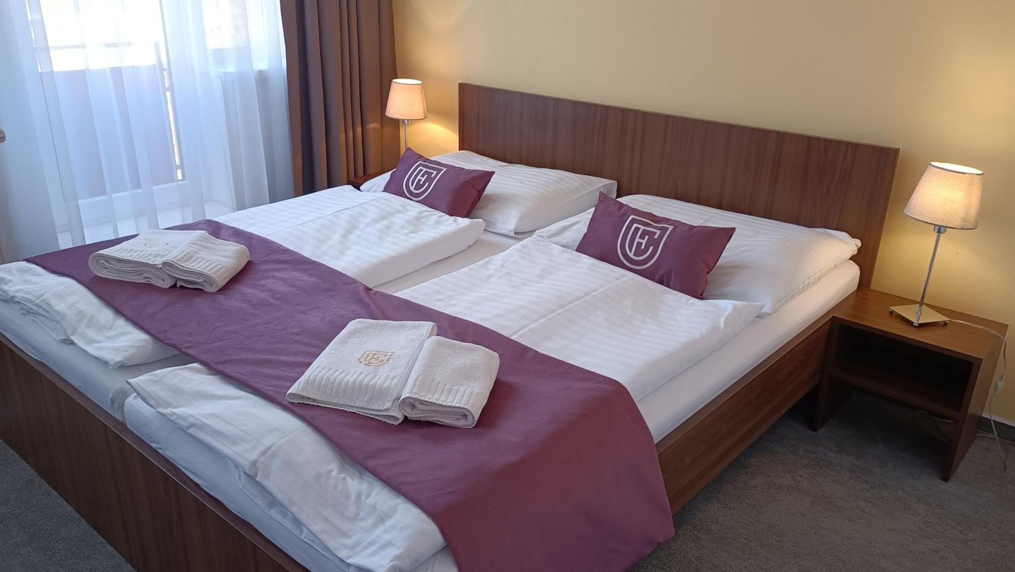 Hotel Eminent Stupava Ngoại thất bức ảnh