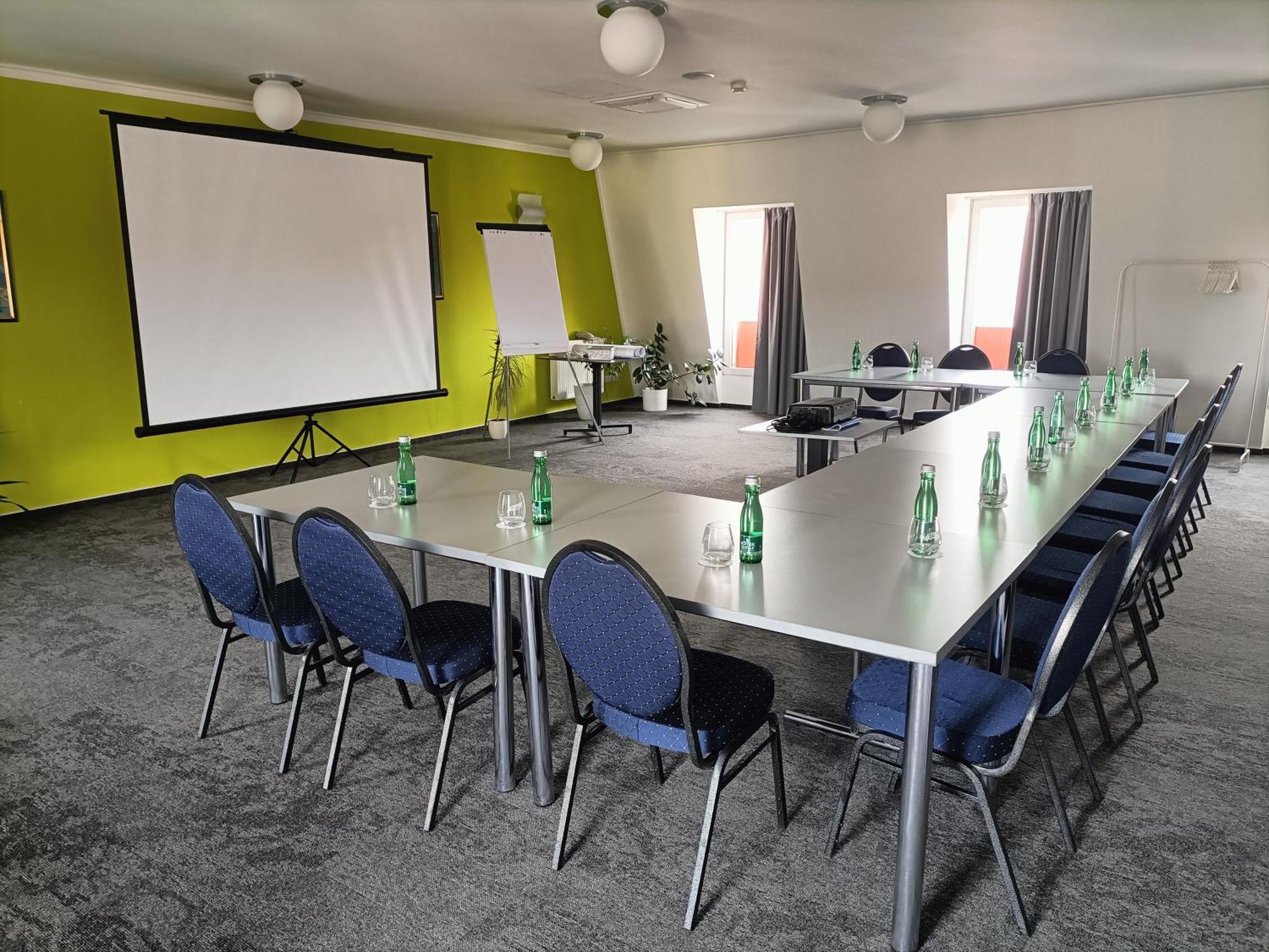 Hotel Eminent Stupava Ngoại thất bức ảnh