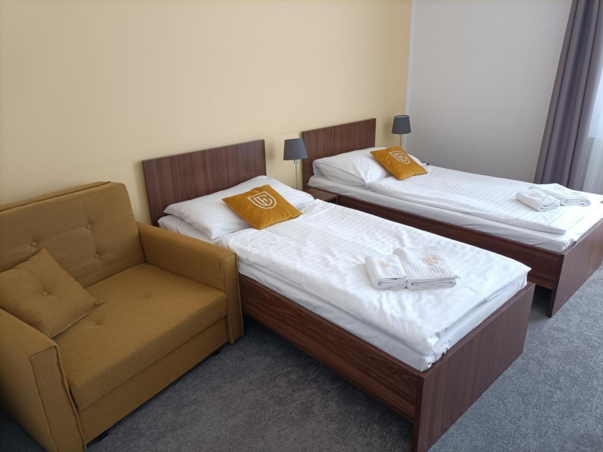 Hotel Eminent Stupava Ngoại thất bức ảnh